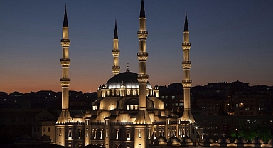 Altınışık’tan Miraç Kandili Mesajı