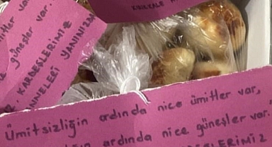 ANNELER DEPREMZEDELERİN YANINDA