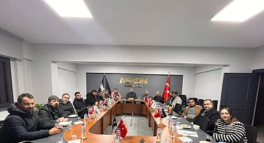 ASKON DURMAK BİLMİYOR