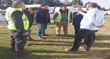 BAŞKANLAR DEPREMZEDELERİN YANINDA