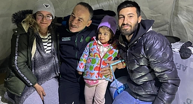 DEPREMDE MİNİK YAVRUYA DOĞUM GÜNÜ