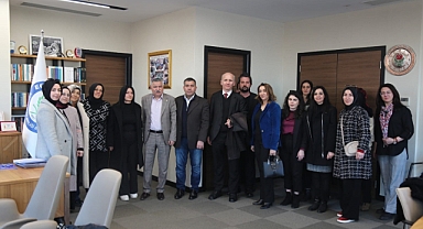 Ücretli öğretmenler kadro istiyor