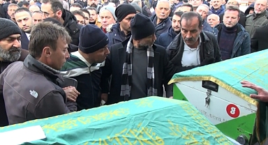 Yaralı halde gelerek eşini ve 2 çocuğunu son yolculuğa uğurladı