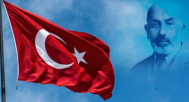 İSTİKLAL MARŞINI 10 KITA OKUYAN MİNİK KIZ