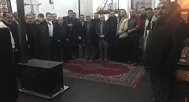 MİLLETTE SES VERMEYEN KAYBEDER