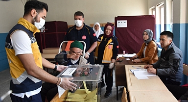 162 VATANDAŞIMIZ SANDIK BAŞINA GÖTÜRÜLDÜ