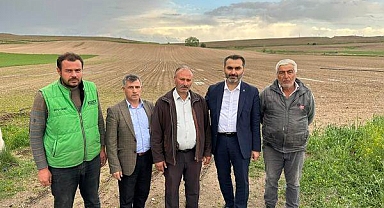 KÖYÜ DOLU VURDU