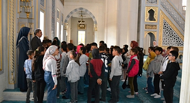 ÖĞRENCİLERDEN NUR CAMİ’NE ZİYARET
