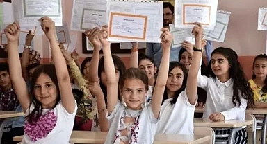 46 BİN ÖĞRENCİ TATİLE ÇIKIYOR