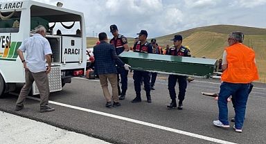 ARAÇTA SIKIŞAN POLİS MEMURU HAYATINI KAYBETTİ