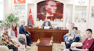 ÖĞRENCİLERİ MİSAFİR ETTİ