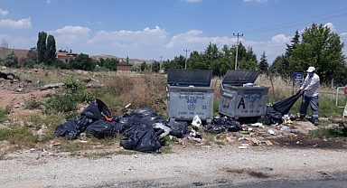 BAYRAM SONRASI TEMİZLİĞİNE BAŞLADI