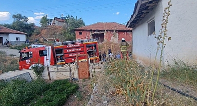 ALEVLER ÇATIYA KADAR ULAŞTI