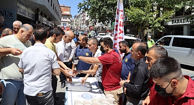 BELEDİYE AŞURE GELENEĞİNİ SÜRDÜRÜYOR