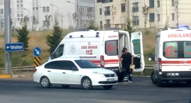 SON DAKİKA..! KIRIKKALE'DE KAZA 3 YARALI