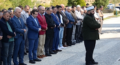 FİLİSTİNLİLER İÇİN GIYABİ CENAZE NAMAZI
