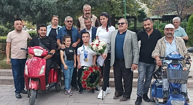 ENGELLİ KARDEŞLERİMİZİN YANINDA OLMALIYIZ