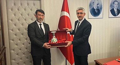 ÖZDEMİR’DEN BAKAN YARDIMCISINA ZİYARET