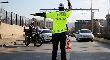TRAFİK TEN ÇOK SAYIDA ARAÇ TRAFİKTEN MEN EDİLDİ