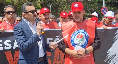 EĞİTİMCİLER MEYDANA İNDİ : ŞİDDETE HAYIR