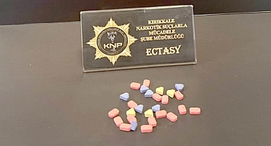 27 ADET EXTACY UYUŞTURUCU ELE GEÇİRİLDİ