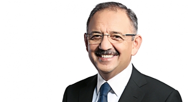 BAKAN ÖZHASEKİ İSTİFA ETTİĞİNİ AÇIKLADI