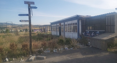 LAVANTA BAHÇESİNE BİR GİDEN BİRDE GİTMEYEN PİŞMAN