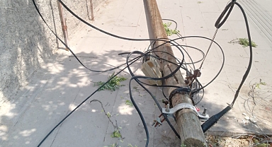 TELEFON DİREĞİ KIRILDI “ALLAH KORUDU”