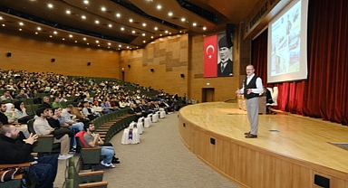 KIRIKKALE REKTÖRÜ ASLAN ÖĞRENCİLERLE BULUŞTU