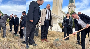 KÜLLİYEYE AĞAC DİKİLDİ