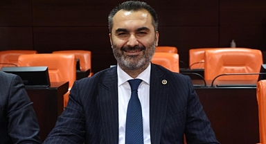 ÖĞRETMENLER ÇOCUKLARIMIZIN YÜREKLERİNDE İZ BIRAKIYOR.