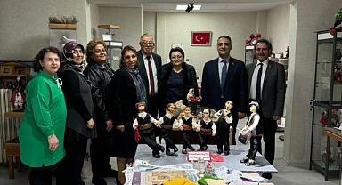 KADINLAR EL BECERİLERİNİ SERGİLEDİ