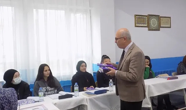 LİSE ÖĞRENCİLERİYLE BULUŞTU