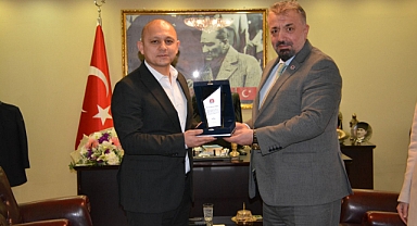 MESLEKTAŞLARINDAN NEZAKET ZİYARETİ