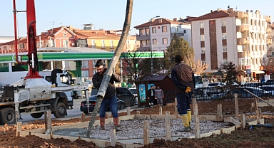 ATEŞE VERİLEN PARK YENİDEN ÇOCUKLARLA DOLACAK