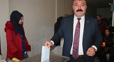 ANAHTAR PARTİ’DE MERKEZ İLÇE BAŞKANI BURHAN DÜĞEROĞLU OLDU