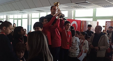 MİNİK SATRANÇ USTALARI KIYASIYA YARIŞTI
