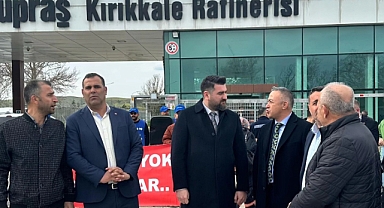 ANAHTAR PARTİ TÜPRAŞ İŞÇİSİYLE YAN YANA