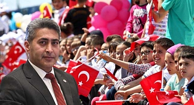 MİLLETİMİZİN AYDINLIK GELECEKLERİ