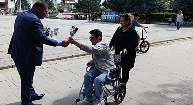 BAŞKAN BURHAN DÜĞEROĞLU ANNELERİ UNUTMADI