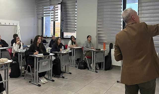 BAŞARAN KOLEJİ, HİBRİT EĞİTİM MODELİ’NE BAŞLADI