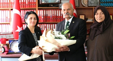 YASEMİN IŞIK’TAN ŞEHİT AİLELERİNE ANLAMLI ZİYARET