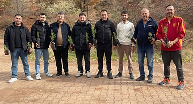 ANAHTAR PARTİ, TOPRAKLA FİDANI BULUŞTURDU