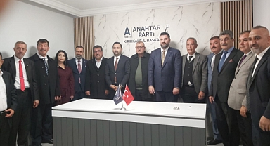 BELEDİYE MECLİS ÜYELERİ ANAHTAR PARTİ’YE KATILDI 
