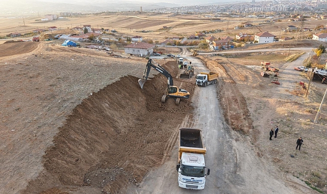 KARŞIYAKA MAHALLESİ’NDEKİ HAFRİYAT YOLUNDA ÇALIŞMALAR BAŞLADI