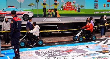 EMNİYET KEMERİNİ TAKIP DİREKSİYON BAŞINA GEÇTİLER