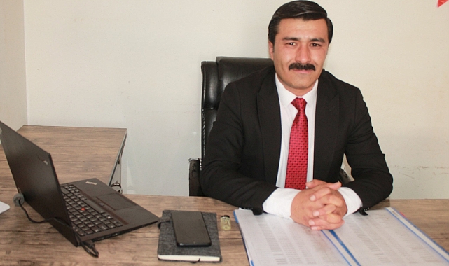 ORHAN CEYLAN, GÖNÜLLERDE VE SAHADA BÜYÜYEREK YÜRÜYOR 