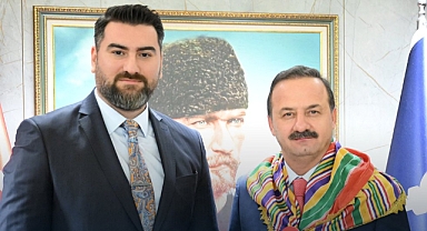 ANAHTAR PARTİ 100 BİN ÜYE SINIRINI AŞTI