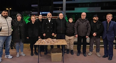  CEMAATİN AĞIZINI TATLANDIRDILAR 