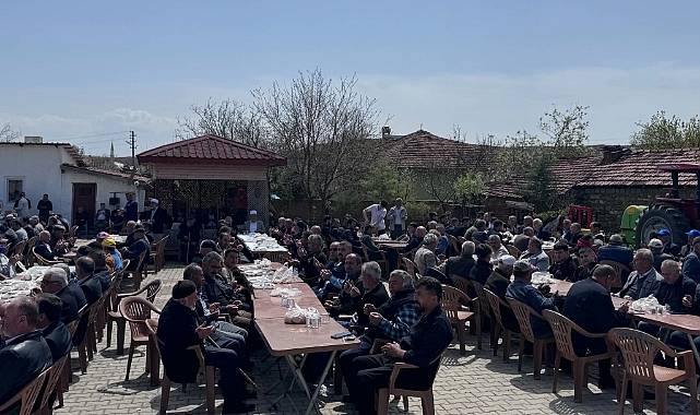 İNYURT AİLESİNDEN ANLAMLI BULUŞMA: MEVLİD PROGRAMINA YOĞUN KATILIM